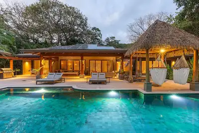 Image de Maison / Villa privée de luxe en bord de mer à Santa Teresa