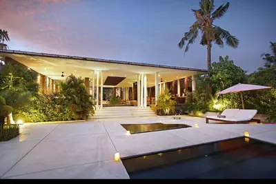 Image de Villa Mona - Style moderne de 5 chambres