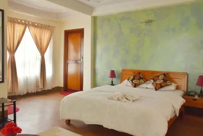 Image de Chambre double spacieuse et lumineuse à Shakya House - Venez en tant qu'invité, partez en famille