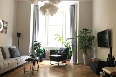 Image de Appartement neuf dans un quartier résidentiel cool à seulement 15 min du centre-ville.