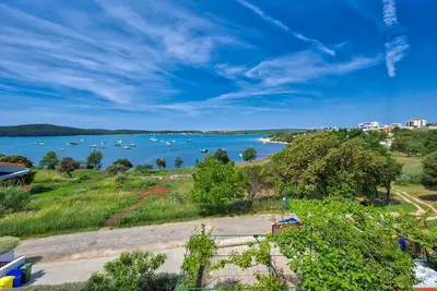 Image de Sun & Sea Apartments A2 (4 + 2) supervise la baie Medulin pour des vacances reposantes