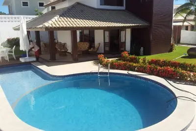 Image de Maison de 4 suites, piscine, infrastructure complète, confortable et spacieuse