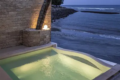 Image de Villa Sea Spray. . . . Littéralement sur l'océan!