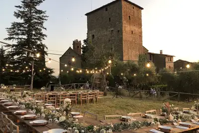 Image de Ferme toscane avec Nature, piscine et aire de jeux!