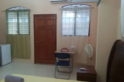 Image de Indépendant Mstr Bdr: Wifi, Tv, Ac, Micro-ondes, 24h élec, Réfrigérateur, Agents de sécurité
