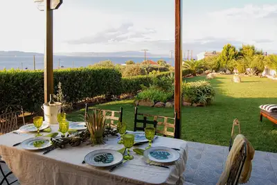Image de * Jardin paradisiaque de la Marina, vue mer de luxe, Ă 2 minutes Ă pied de la mer.