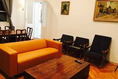Image de Appartement de luxe pour famille, grand appartement avec deux chambres séparées, terrasse