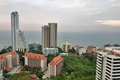1 chambre Riviera Wongamat Beach 25e étage avec vue sur la mer