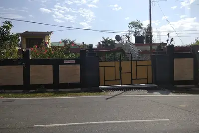 Image de Dharamsala - Ensemble 2 pièces meublé avec cuisine