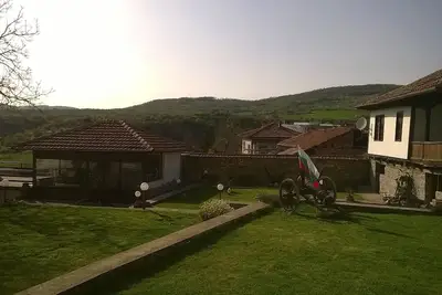 Image de Guest House \"Bela\" - Une propriété style traditionnel bulgare dans les montagnes des Balkans