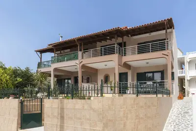 Image de 6 chambres d'hĂ´tes Villa Ă Archangelos