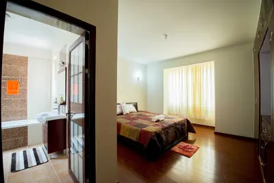 Image de Appartement meublé chaleureusement situé dans la banlieue verdoyante de Loresho à Nairobi au Kenya