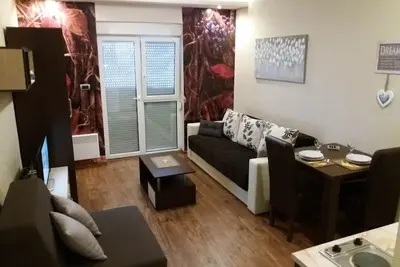 Image de Nov apartman u centru Zlatibora. Appartement neuf dans le centre de Zlatibor.