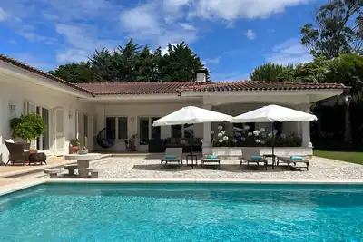 Image de Villa confortable à Sintra, entourée par la nature