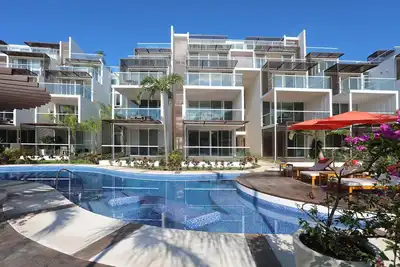 Luxe 1 appartement bd à Bahia Principe avec accès aux commodités de la station