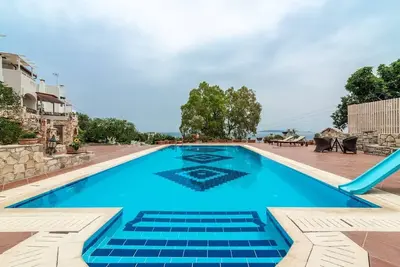 Image de Cretan Biosophy Suites: maison crétoise avec vue imprenable sur la mer