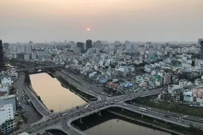 Image de 2br nouvel appartement 5m Ă Dist 1 avec vue imprenable depuis la piscine sur le toit et salle de gym gratuite