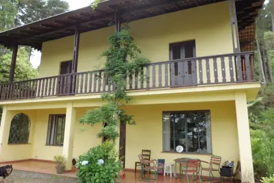 Image de Charmante Maison Suisse!