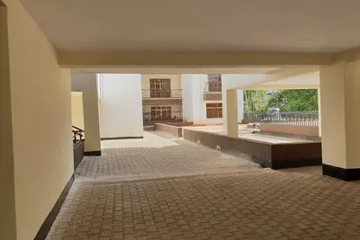 Image de Maison entière avec wifi haut débit et grand parking