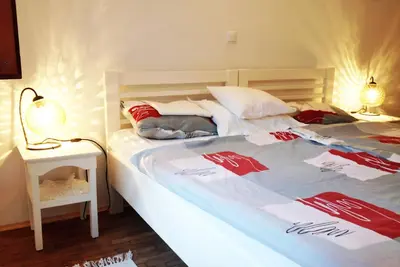 Image de Maison de la vieille ville avec terrasse sur le toit / vue sur le port et la ville