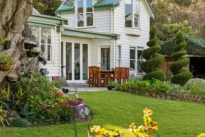 Image de Propriété exclusive de Little Breda à Shoreham avec vue panoramique sur la baie sur la superficie