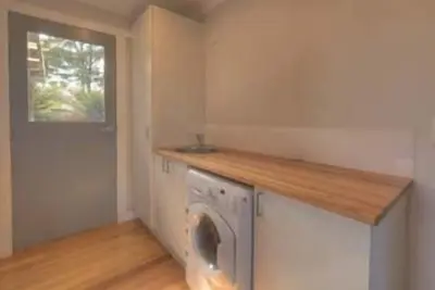 Image de Castaway Cottage- chalet de plage idyllique, Douvres