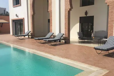 Image de Villa confortable de 7 chambres avec piscine Ref: T72024