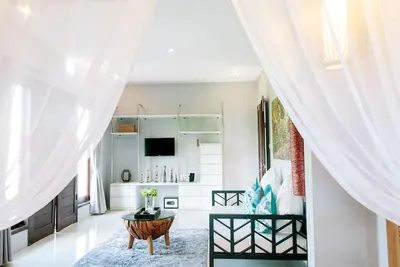 Image de Villa confortable Bali dans un quartier calme adapté pour les groupes et les familles