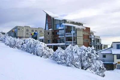 Image de Alto 203, propriété de 2 chambres Ski in Ski Out au cœur du village de Mt Buller