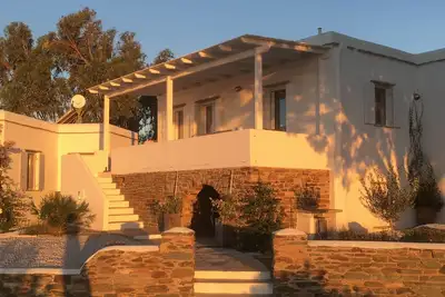 Image de Maison de luxe dans un emplacement unique près de la plage