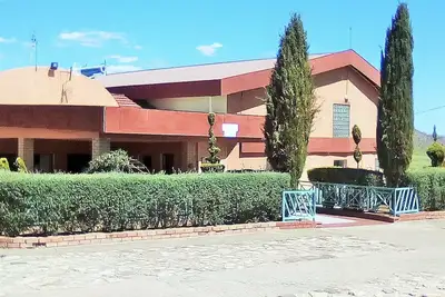 Image de Le Palace Hotel se trouve Ă 25 km de Maseru et Ă 15 km de Teya-Teyaneg.