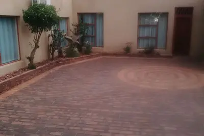 Image de Naisar Apartments / Maison de vacances à Johannesburg près de O. R. Aéroport de Tambo