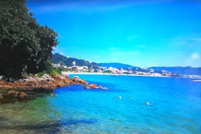 Image de Excellente Coupe Avec Vue Mer Et Montagne