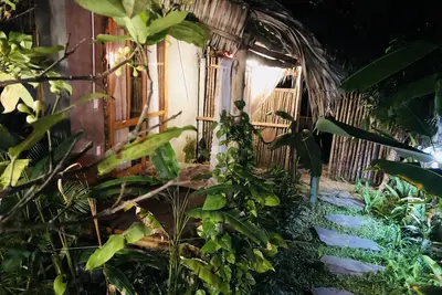 Image de Romantique chalet de 2 chambres à 2 minutes à pied de la plage d'An Bang