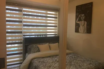 Image de Unité d'une chambre entièrement meublée au Mall of Asia, Pasay City
