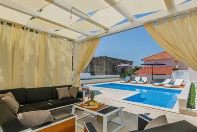 Image de Luxueux appartement avec vue sur la mer Irena Iii. près de la plage et de Trogir Eos-Croatie