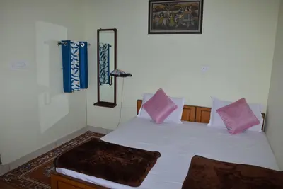 The Midas Guest House est une maison avec soins personnels