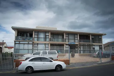 Image de 5 Lantra, 1 Thompson Street, Strand Western, Cape Afrique Du Sud