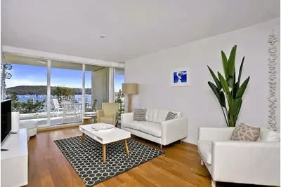 Image de Manly- Man29 East Esplanade - Renovated 2br with Stunning Harbour Views Balcony Opposite Manly Ferry