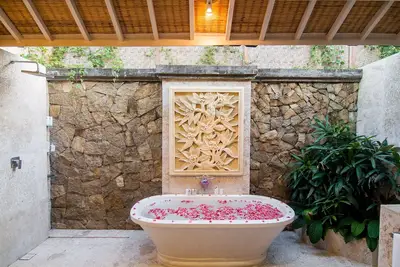 Image de Villa luxueuse de 3 Bdr au coeur de Seminyak (complexe privé)