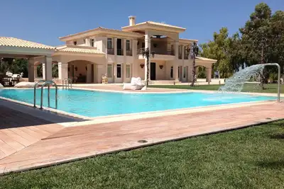 Image de Villa de luxe 7 étoiles, près de la plage
