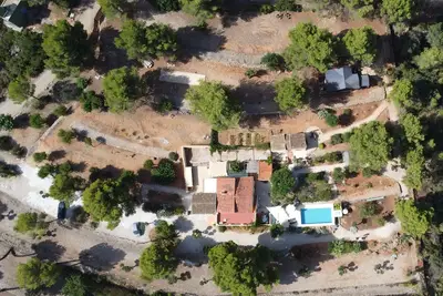 Image de Chalet en bois pour 2 (+2) avec entrée privée, piscine et vue imprenable