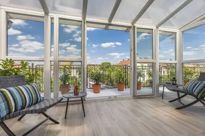 Image de Profitez de votre terrasse privée près de City Park!