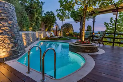 Résidence Aenaon - Piscine privée, vue panoramique, élégance délicate [5 personnes]