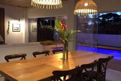 Image de Nouvelle Maison Enfin DÉCORÉE Avec Tout Confort En Condominium FERMÉ! ! !