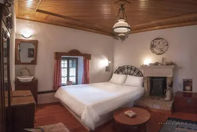 Image de Maison traditionnelle en pierre d'Uranya