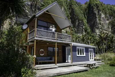 Image de Paysages marins Punakaiki une maison de luxe autonome.