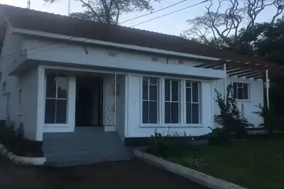 Image de Maison sur la colline avec belle vue sur le mont Meru et le mont Kilimandjaro!