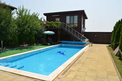 Image de Nouvelle maison d'hôtes avec piscine, à 12 km de la station balnéaire de Sunny Beach