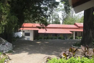 Image de Un charmant bungalow patrimonial construit au début des années 1900 ouvert aux visiteurs maintenant.